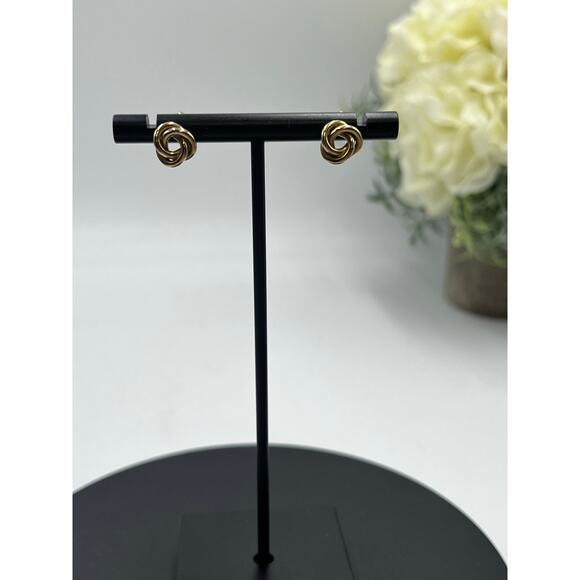 Designer Signed 14k Yellow Gold Classic Love Knot Post Stud Small Earrings 2.1g - Picture 10 of 10